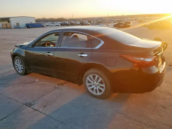 1N4AL3AP6JC238126 2018 NISSAN ALTIMA - Image 2