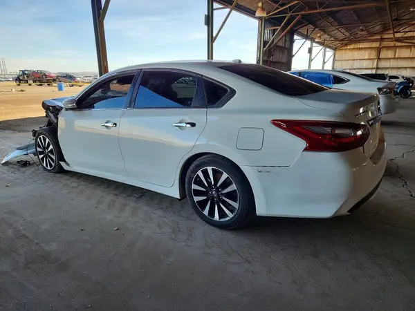 1N4AL3AP6JC243262 2018 NISSAN ALTIMA - Image 2