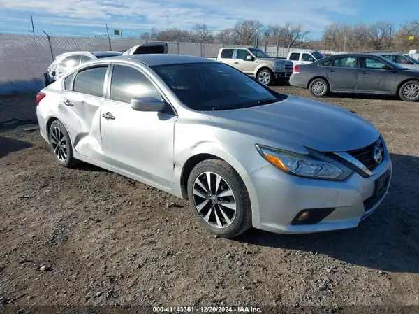 1N4AL3AP6JC245240 2018 NISSAN ALTIMA - Image 1