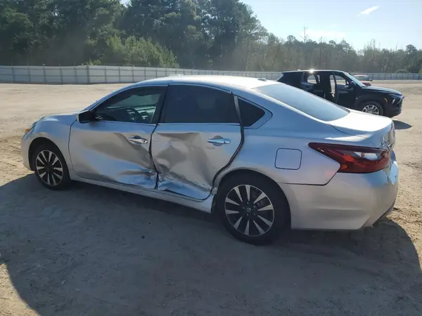 1N4AL3AP6JC249367 2018 NISSAN ALTIMA - Image 2
