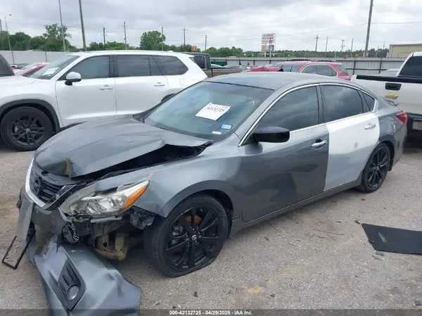 1N4AL3AP6JC249708 2018 NISSAN ALTIMA - Image 2