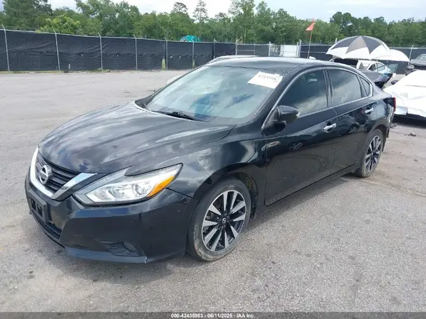 1N4AL3AP6JC250180 2018 NISSAN ALTIMA - Image 2