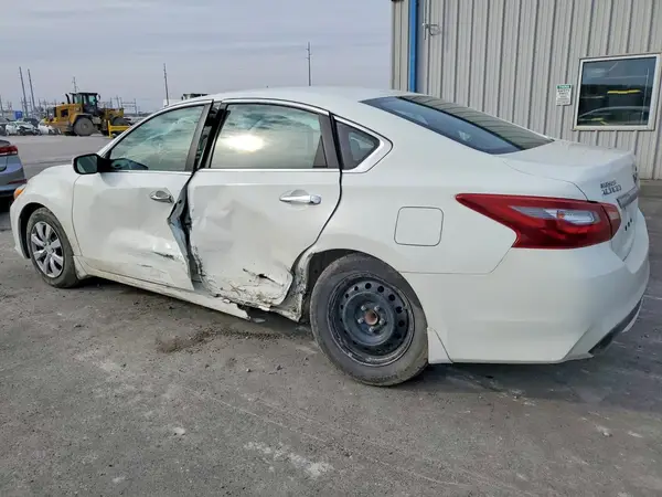 1N4AL3AP6JC252592 2018 NISSAN ALTIMA - Image 2