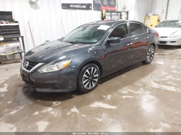 1N4AL3AP6JC253323 2018 NISSAN ALTIMA - Image 2