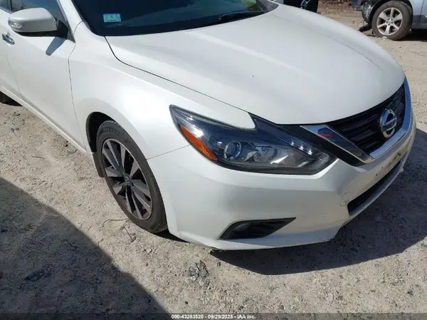 1N4AL3AP6JC254861 2018 NISSAN ALTIMA - Image 1