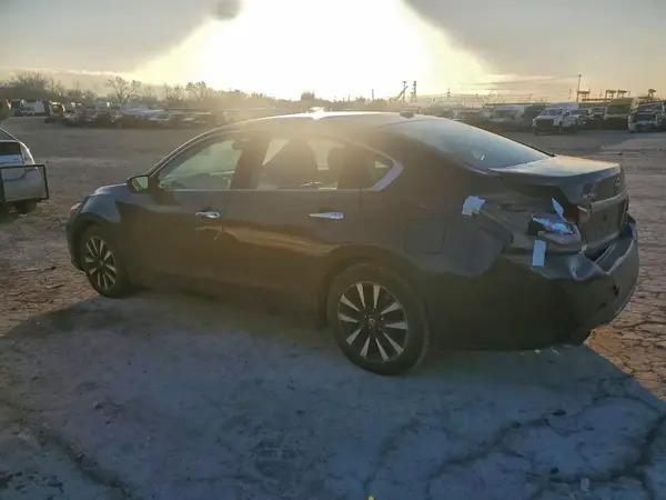 1N4AL3AP6JC256254 2018 NISSAN ALTIMA - Image 2