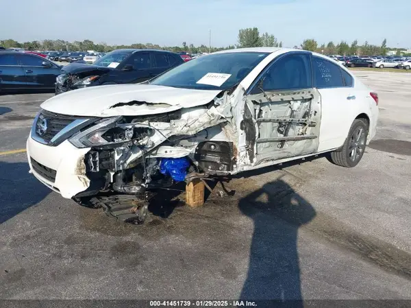 1N4AL3AP6JC256626 2018 NISSAN ALTIMA - Image 2