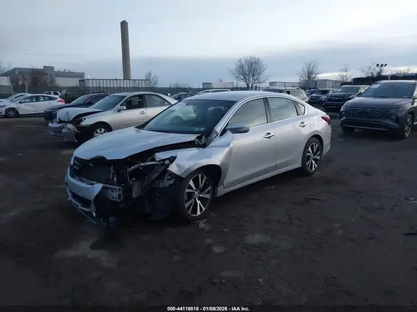 1N4AL3AP6JC256707 2018 NISSAN ALTIMA - Image 2