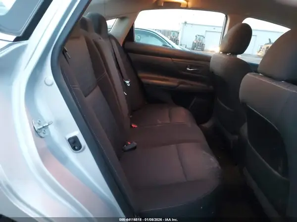 1N4AL3AP6JC256707 2018 NISSAN ALTIMA - Image 8