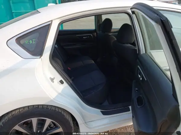 1N4AL3AP6JC258702 2018 NISSAN ALTIMA - Image 8