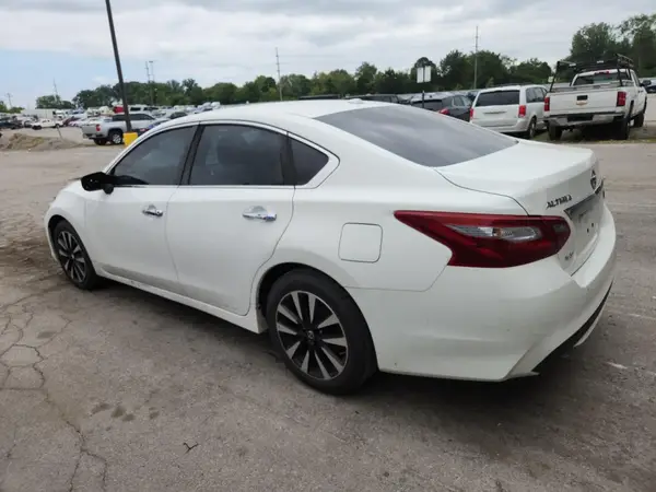 1N4AL3AP6JC260952 2018 NISSAN ALTIMA - Image 2