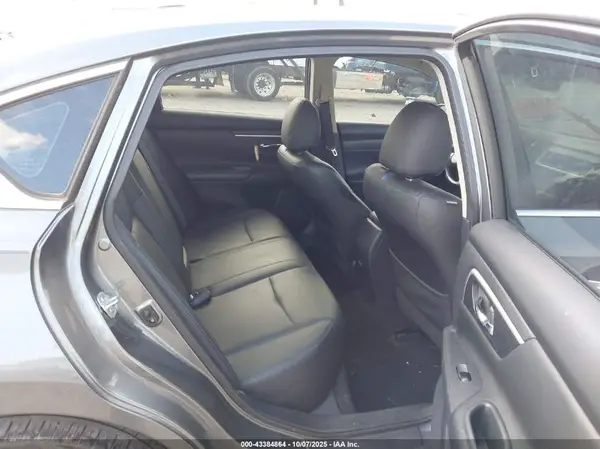 1N4AL3AP6JC261969 2018 NISSAN ALTIMA - Image 8