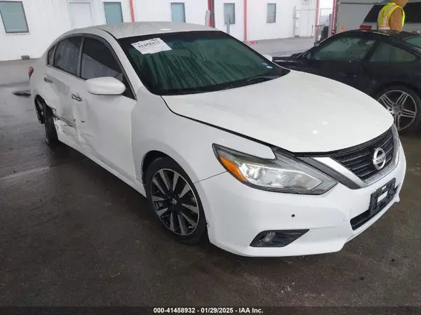 1N4AL3AP6JC266508 2018 NISSAN ALTIMA - Image 1