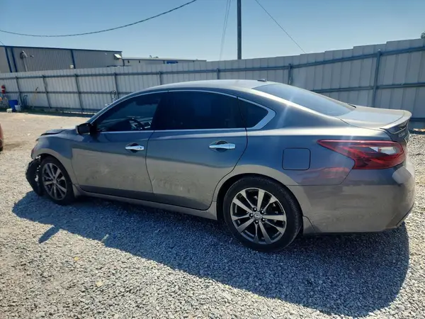 1N4AL3AP6JC267688 2018 NISSAN ALTIMA - Image 2
