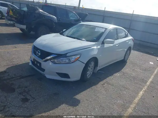 1N4AL3AP6JC269490 2018 NISSAN ALTIMA - Image 2
