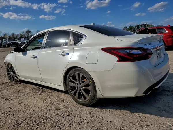 1N4AL3AP6JC271093 2018 NISSAN ALTIMA - Image 2