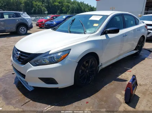 1N4AL3AP6JC272888 2018 NISSAN ALTIMA - Image 2