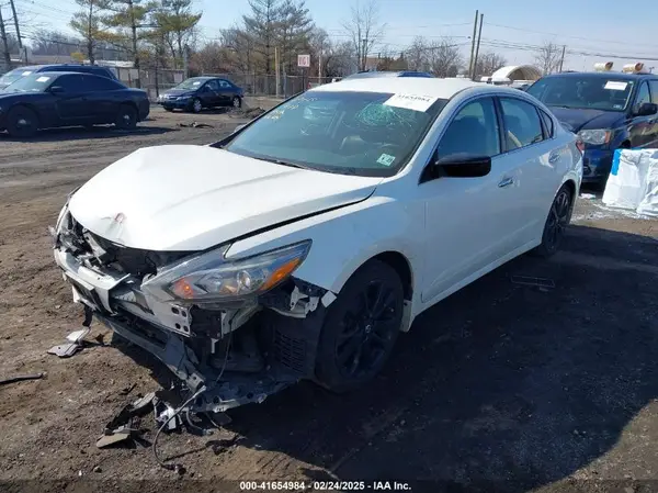 1N4AL3AP6JC273023 2018 NISSAN ALTIMA - Image 2