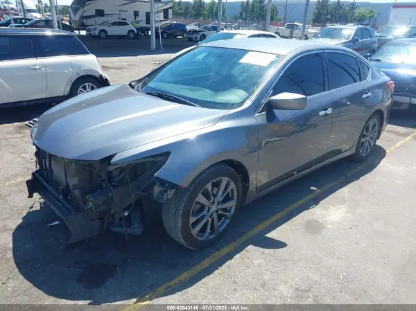 1N4AL3AP6JC275225 2018 NISSAN ALTIMA - Image 2