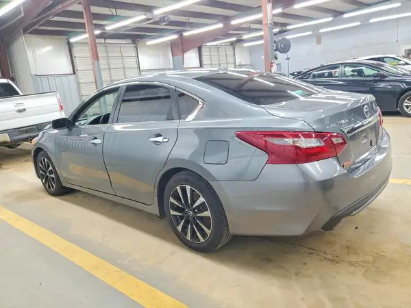 1N4AL3AP6JC279033 2018 NISSAN ALTIMA - Image 2