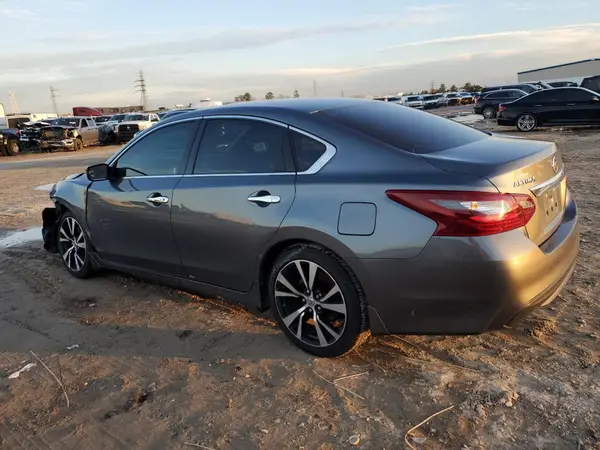 1N4AL3AP6JC282501 2018 NISSAN ALTIMA - Image 2