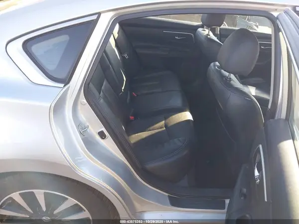 1N4AL3AP6JC282692 2018 NISSAN ALTIMA - Image 8