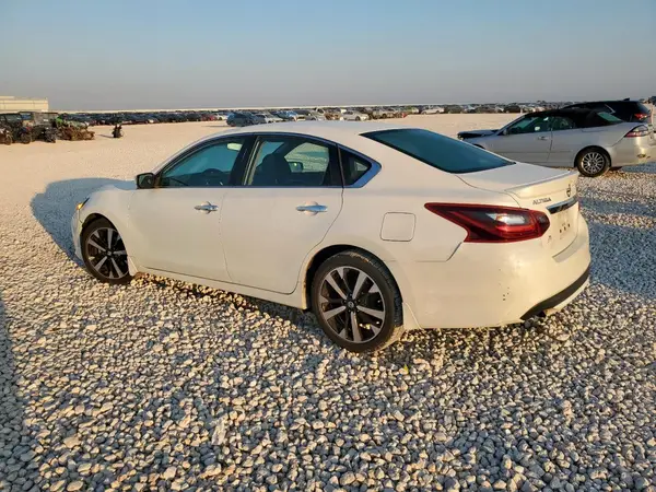 1N4AL3AP6JC283647 2018 NISSAN ALTIMA - Image 2