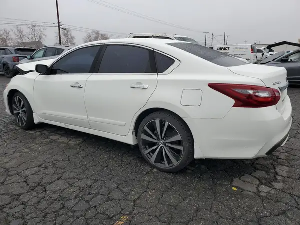 1N4AL3AP6JC285060 2018 NISSAN ALTIMA - Image 2