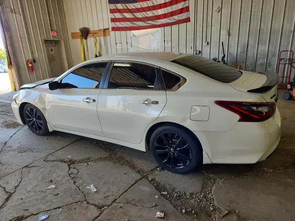 1N4AL3AP6JC286919 2018 NISSAN ALTIMA - Image 2