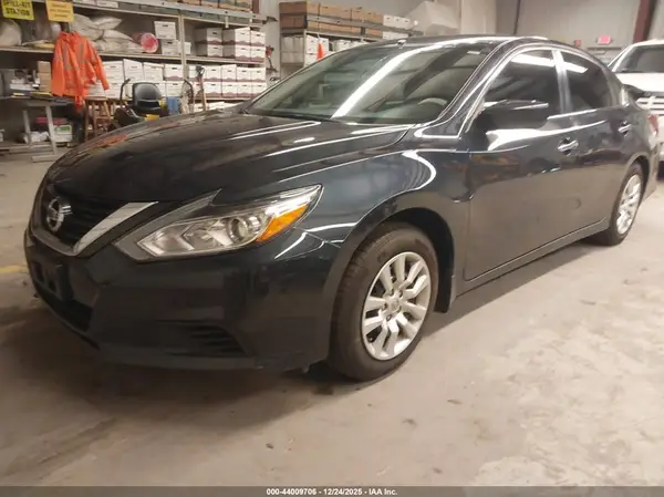 1N4AL3AP6JC472055 2018 NISSAN ALTIMA - Image 2