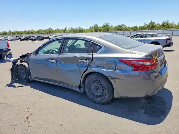 1N4AL3AP6JC472105 2018 NISSAN ALTIMA - Image 2