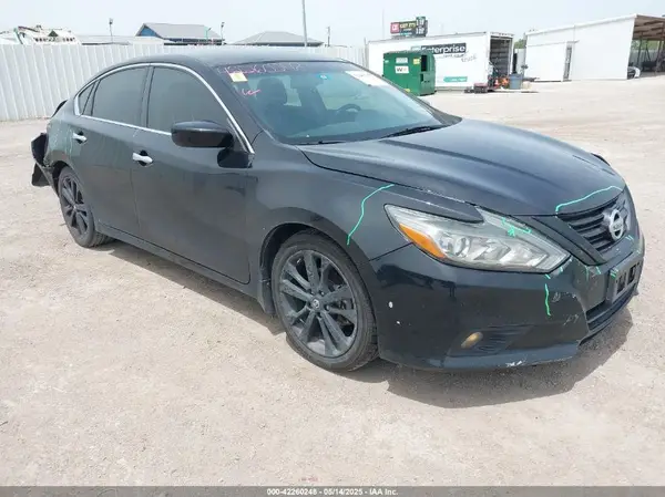 1N4AL3AP6JC477983 2018 NISSAN ALTIMA - Image 1