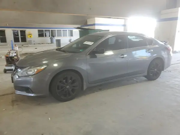 1N4AL3AP6JC478633 2018 NISSAN ALTIMA - Image 1