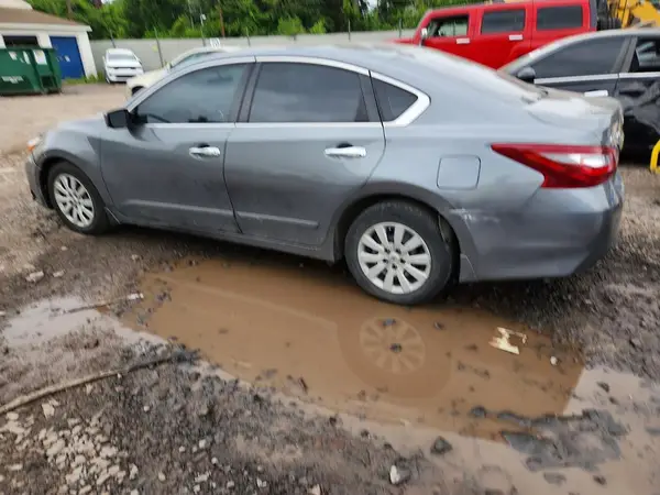 1N4AL3AP6JC479538 2018 NISSAN ALTIMA - Image 2