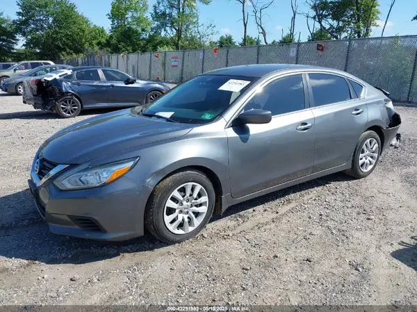 1N4AL3AP6JC479703 2018 NISSAN ALTIMA - Image 2