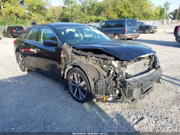 1N4AL3AP7GC123608 2016 NISSAN ALTIMA - Image 1