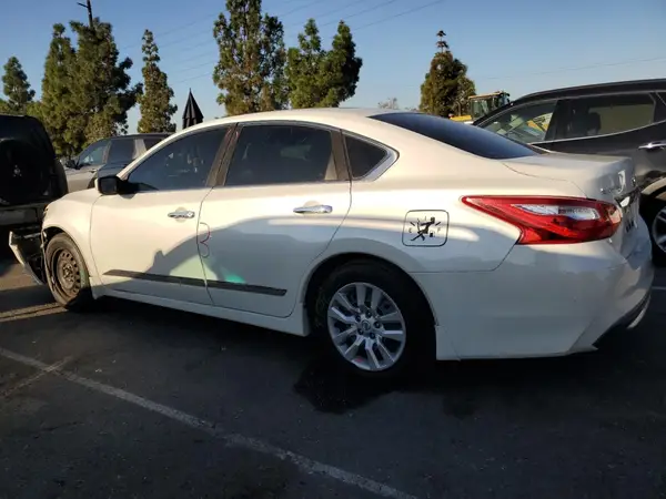 1N4AL3AP7GC129070 2016 NISSAN ALTIMA - Image 2