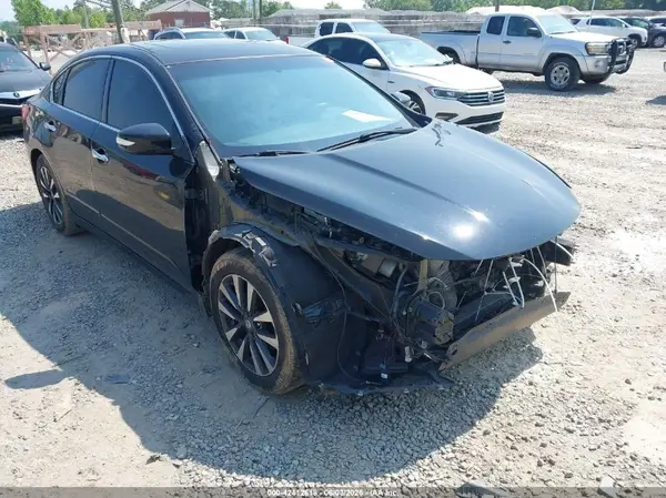 1N4AL3AP7GC135399 2016 NISSAN ALTIMA - Image 1