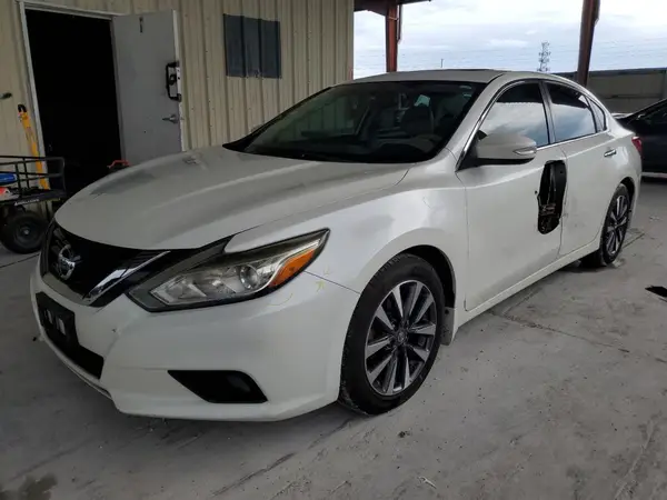 1N4AL3AP7GC141817 2016 NISSAN ALTIMA - Image 1