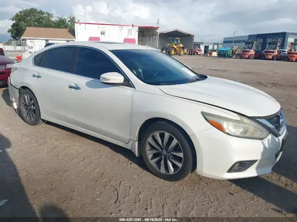 1N4AL3AP7GC161159 2016 NISSAN ALTIMA - Image 1