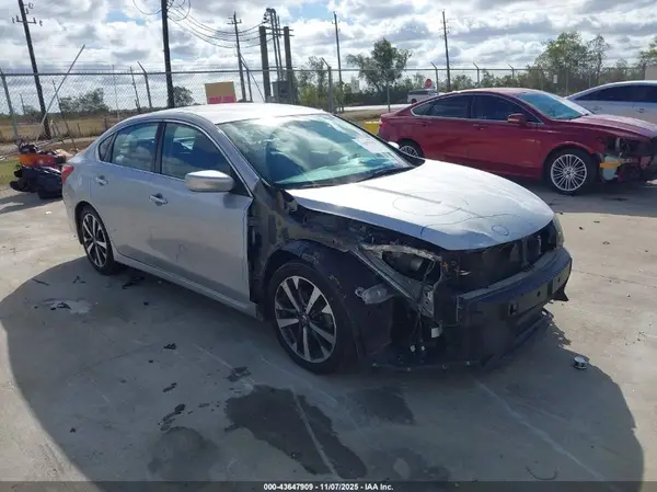 1N4AL3AP7GC171187 2016 NISSAN ALTIMA - Image 1