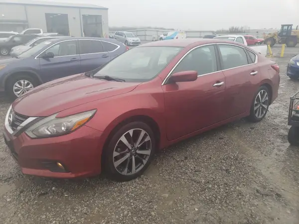 1N4AL3AP7GC172128 2016 NISSAN ALTIMA - Image 1