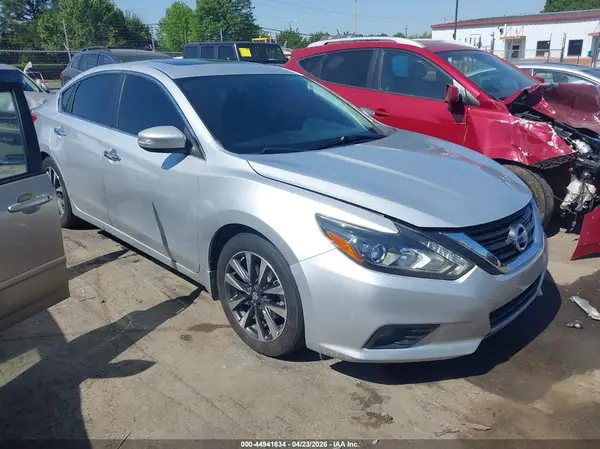 1N4AL3AP7GC176549 2016 NISSAN ALTIMA - Image 1