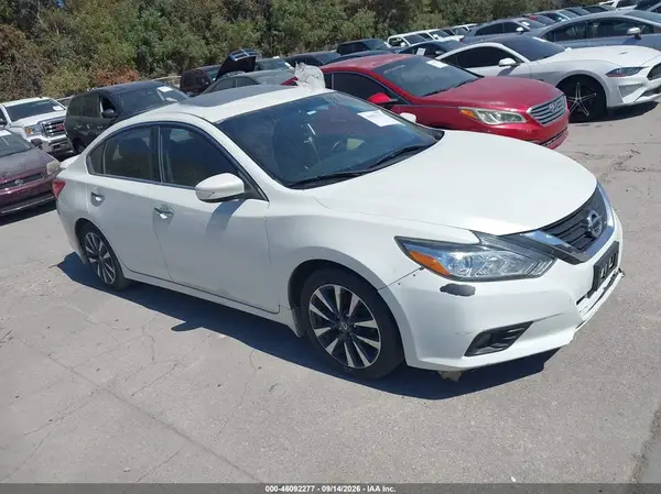1N4AL3AP7GC183176 2016 NISSAN ALTIMA - Image 1