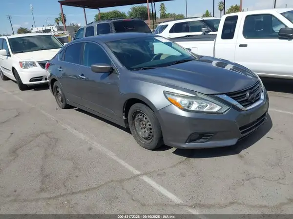 1N4AL3AP7GC189673 2016 NISSAN ALTIMA - Image 1