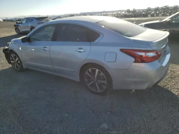 1N4AL3AP7GC211672 2016 NISSAN ALTIMA - Image 2