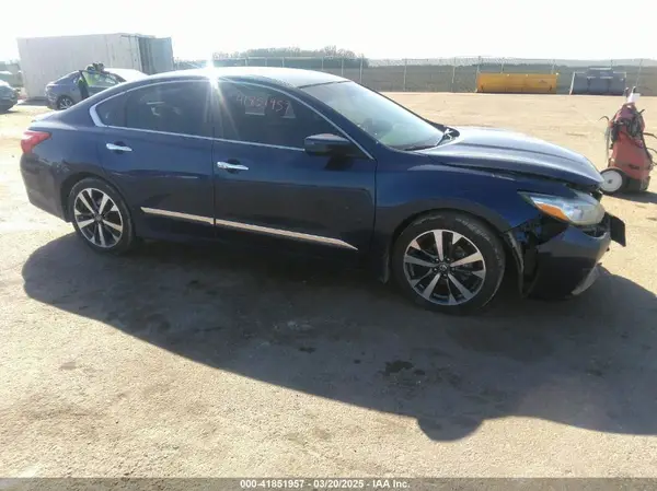 1N4AL3AP7GC215754 2016 NISSAN ALTIMA - Image 1