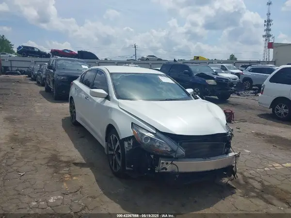 1N4AL3AP7GC219688 2016 NISSAN ALTIMA - Image 1