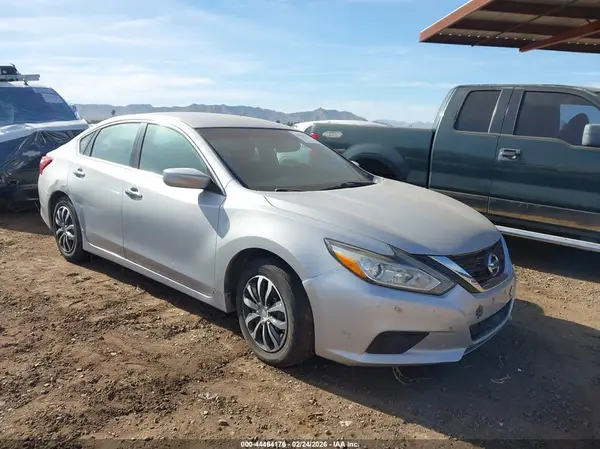 1N4AL3AP7GC226236 2016 NISSAN ALTIMA - Image 1