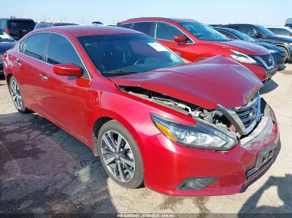 1N4AL3AP7GC229010 2016 NISSAN ALTIMA - Image 1